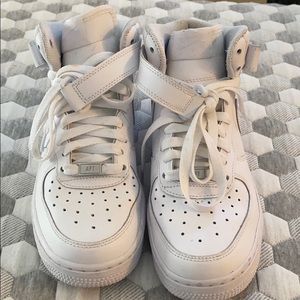 Boys high rise white nike shoes
